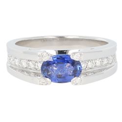 Blue Sapphire Diamond ring